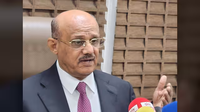استقالة محافظ البنك المركزي اليمني أحمد غالب (النص)