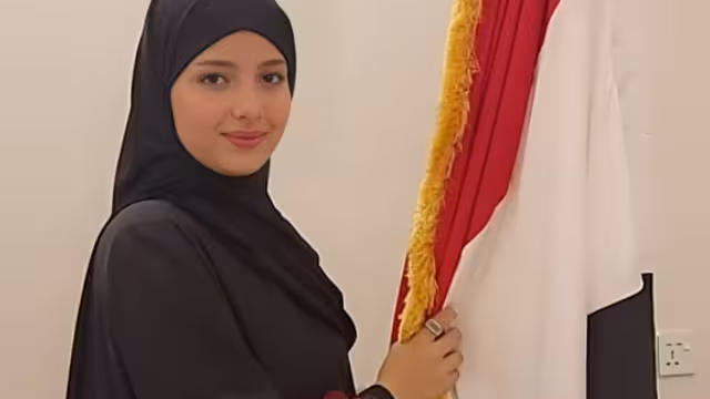 ماريا قحطان تتحف عيد سبتمبر في اليمن بأجمل ظهور وأداء (فيديو)