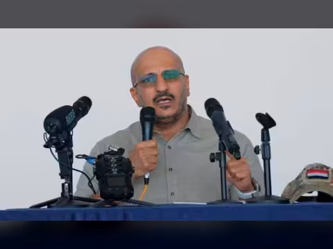 طارق صالح تعليقاً على الضربات الأمريكية: رسالة واضحة لإدراك المجتمع الدولي