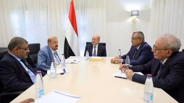 رئاسة النواب اليمني تعرض خطة عقد جلساتها مع الرئيس العليمي