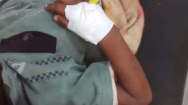 شهيدان ومصابان جراء قصف الحوثيين منزلاً في مقبنة تعز