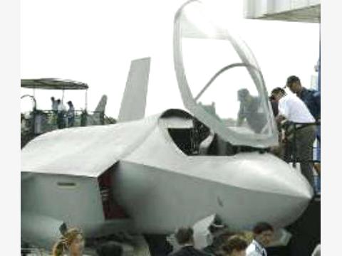 قراصنة الكمبيوتر يخترقون مشروع طائرة القرن الأمريكية إف 35