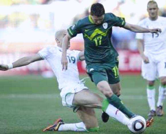 منتخب الجزائر يخسر اولى مبارياته في كأس العالم لكرة القدم امام سلوفينيا