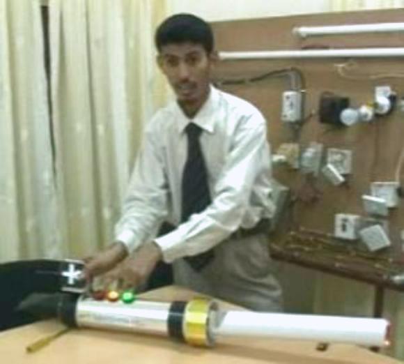 مهندس يمني يخترع جهازا لمنع التدخين