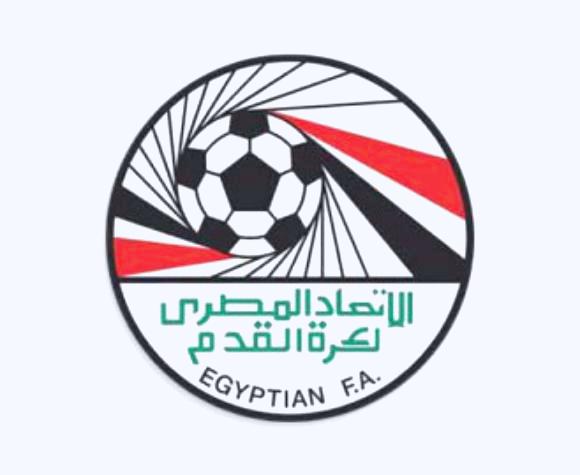 التظاهرات توقف الدوري المصري