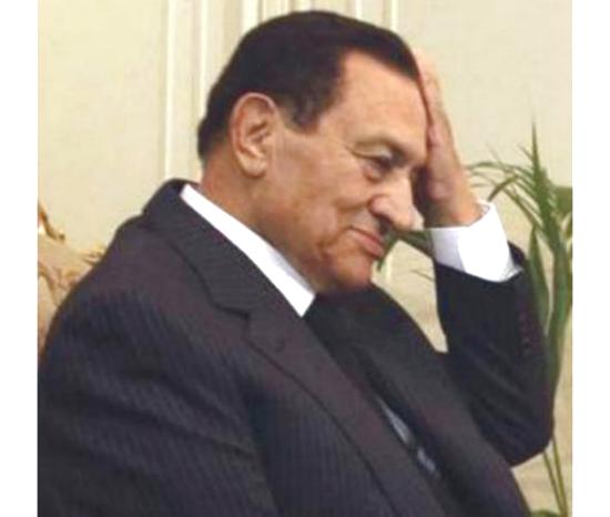 مصر: مبارك يتمسك بالرئاسة ويعلن أنه لن يترشح لفترة جديدة