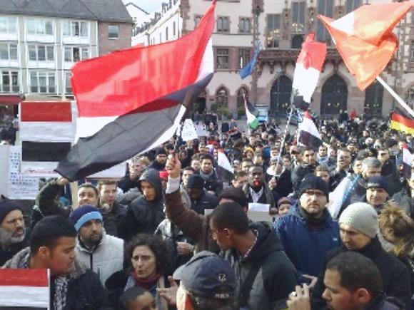 يمنيون يتظاهرون في المانيا تنديداً بقمع الاحتجاجات السلمية