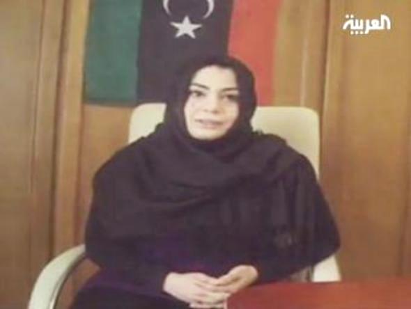 فيديو : مذيعة القذافي هالة المصراتي تنفي مقتلها وتشيد بالثوار
