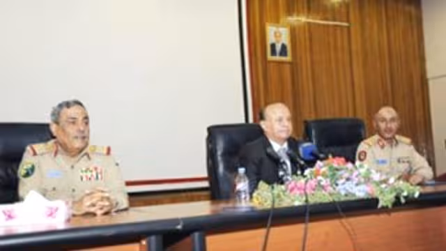 الرئيس يزور الكلية الحربية بمناسبة انتهاء العام الدراسي (مكتمل)