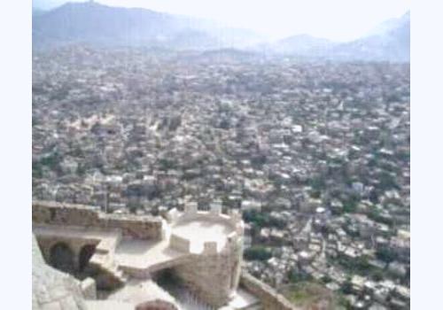 مقتل طفل وجرح 3 في انفجار قذيفة بتعز