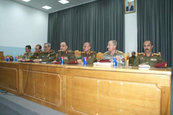 وزير الدفاع: المعيار الحقيقي هو القدرة والكفاءة ولا نوايا لتصفية الحسابات