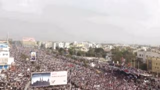أنصار الحراك يحيون فعالية التصالح والتسامح بمهرجان حاشد في عدن