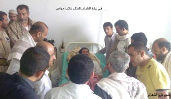 إدانات واسعة لمحاولة اغتيال لناشط غائب حواس ووفود تطمئن على صحته
