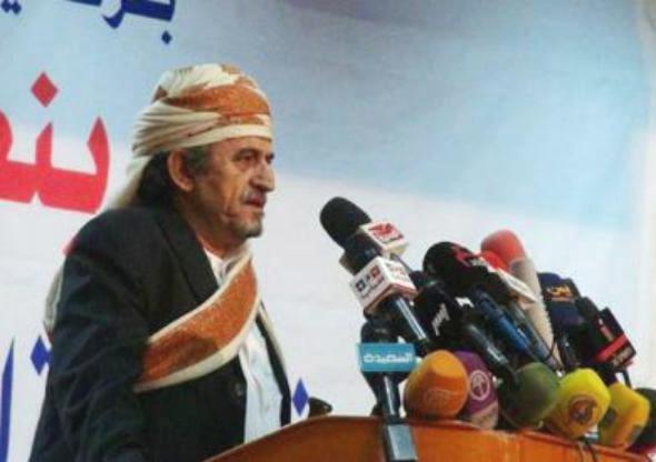 الشيخ صادق الأحمر يدعو  إلى التوحد ضد أي شر قد يمزق اليمن ويحذر من الطائفية والمذهبية