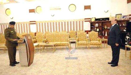 وزير الداخلية الجديد يؤدي اليمين الدستورية أمام الرئيس هادي