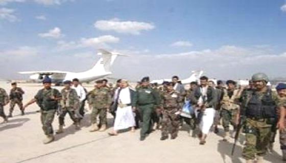 وزير الداخلية يستقبل جثامين شهداء الجريمة الإرهابية بحضرموت