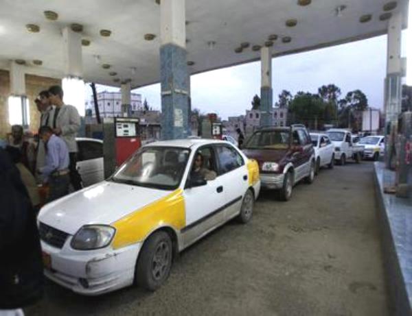 رفع أسعار البنزين في محطات الوقود في اليمن
