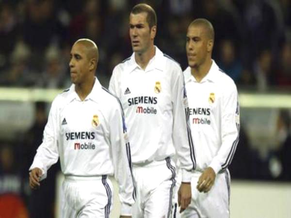 تقرير: ريال مدريد يكرر نفس الأخطاء الكارثية بعد 2002