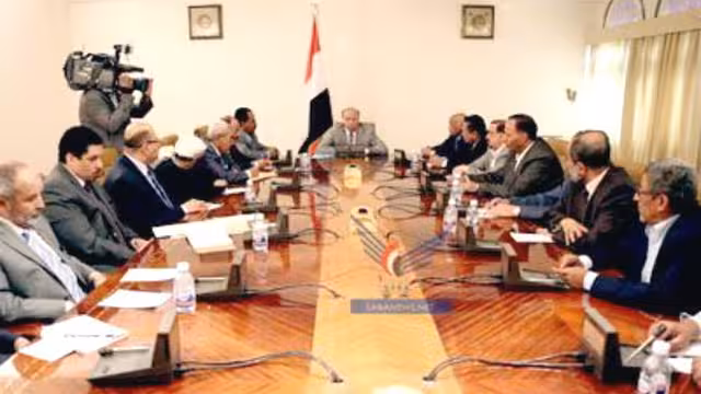 الرئيس هادي يستمع إلى تقرير وفده إلى صعدة ويدعو للقاء موسع قبل نهاية الأسبوع