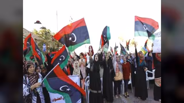احتفالات بطرابلس بانتهاء المواجهات المسلحة
