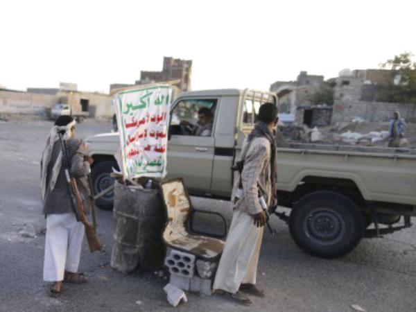 مصدر: تخفيف حصار منزل وزير الخارجية المستقيل ومنظمات تعد لشكاوى