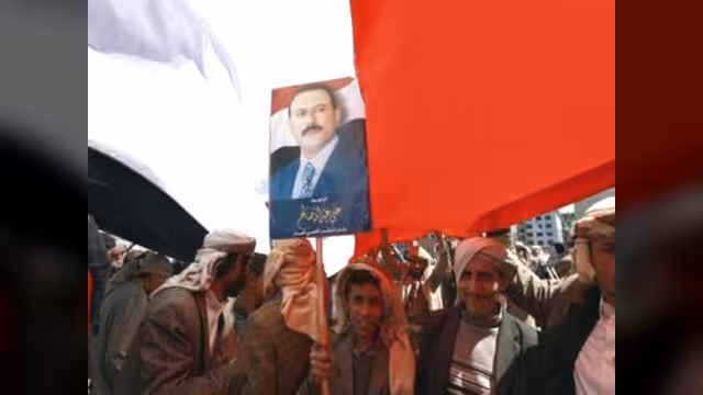 مؤتمر أبين يرفض قرار تجريد الرئيس هادي والدكتور الارياني من مناصبهم بالحزب (البيان وأسماء الموقعين)