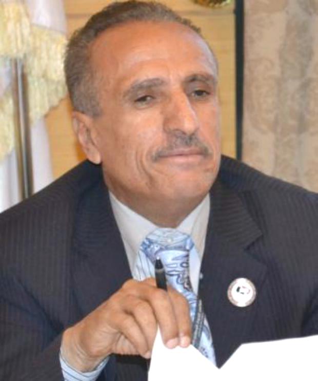 رئيس اللجنة الدستورية في البرلمان: هادي لا يستطيع العدول عن استقالته