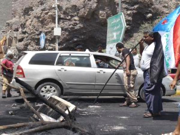 اشتباكات في عدن و"الحوثيون" يحاولون اقتحام موقعٍ عسكري