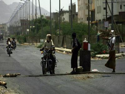 القاعدة تفجر مقر اللجان الشعبية في جعار