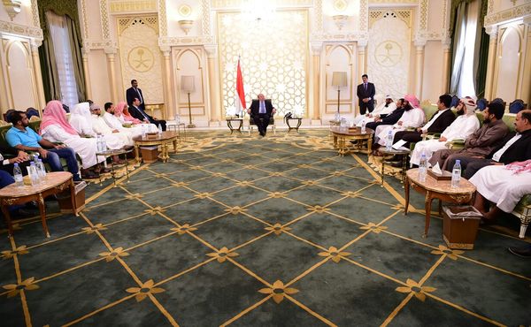 هادي: ترحيل بعض أبناء تعز من عدن أمر مرفوض