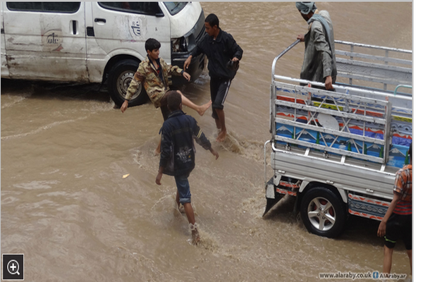 صنعاء: أمطار غزيرة وسيول تهجّر السكان (صور)