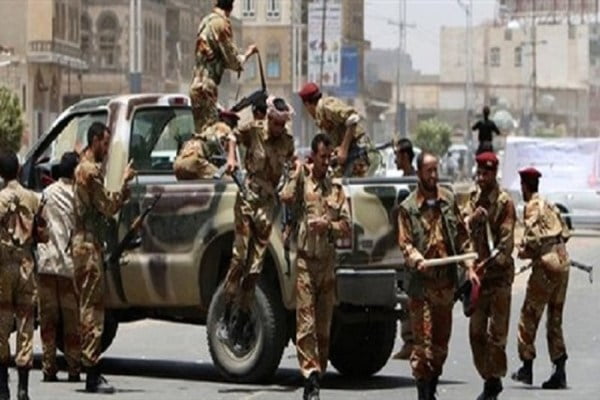 مقتل 10 جنود بانفجار سيارة مفخخة في لحج