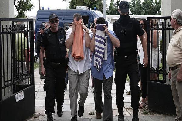 اليونان تعلن سبب رفضها طلبات لجوء لعسكريين أتراك فروا إليها