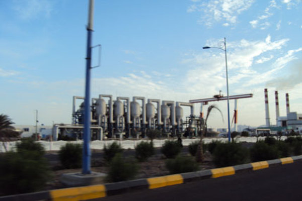 محطة توليد كهرباء في عدن