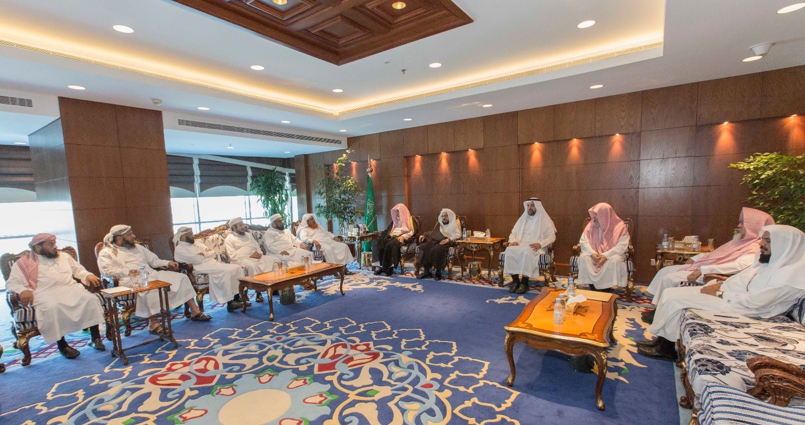 وزير الشؤون الإسلامية السعودي يلتقي وفوداً يمنية من الإصلاح والحكمة والإحسان (نشوان نيوز)