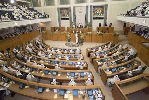 استجواب رئيس الحكومة الكويتية بسبب مخالفة القانون