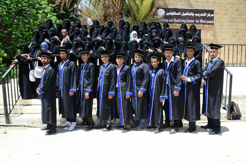 تخرج دفعة جديدة من قسم الخدمة الإجتماعية بجامعة صنعاء