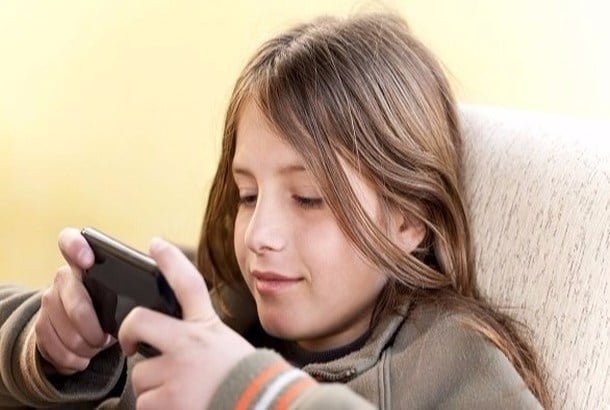 شاشة الحاسوب تهدد طفلك بالسكري