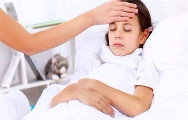 الحمى لدى الأطفال.. متى تستلزم استشارة الطبيب؟