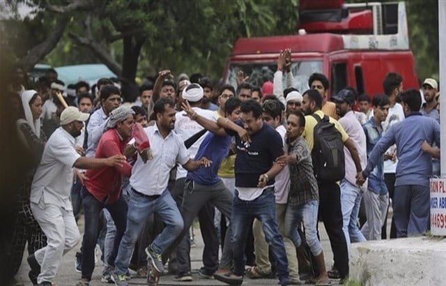 مقتل 13 شخصاً في احتجاجات عنيفة بشمال الهند