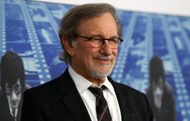 أبل تقترب من اتفاق على إنتاج حلقات جديدة من مسلسل أخرجه سبيلبرج