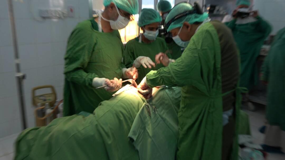 تدشين مخيم طبي مجاني لإجراء العمليات الجراحية بمستشفى مأرب العام