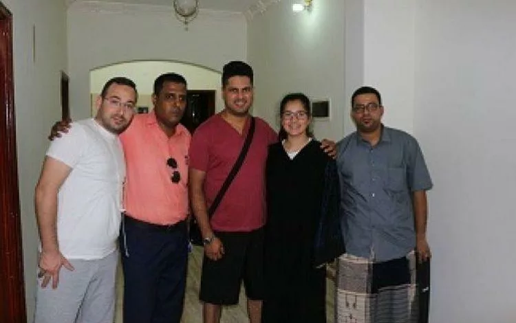 نجوم قناة نون الفنية بعد وصولهم المهرة