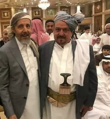 عبدالوهاب الانسي مع سلطان البركاني في حفل نجل حميد الأحمر بجدة