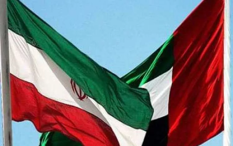 علم الإمارات وإيران