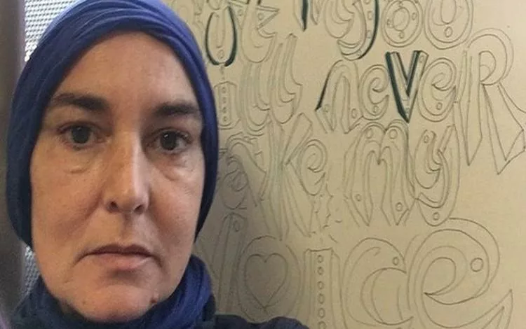 المغنية الإيرلندية الشهيرة "سينيد أوكونور" تعلن اعتناقها الإسلام