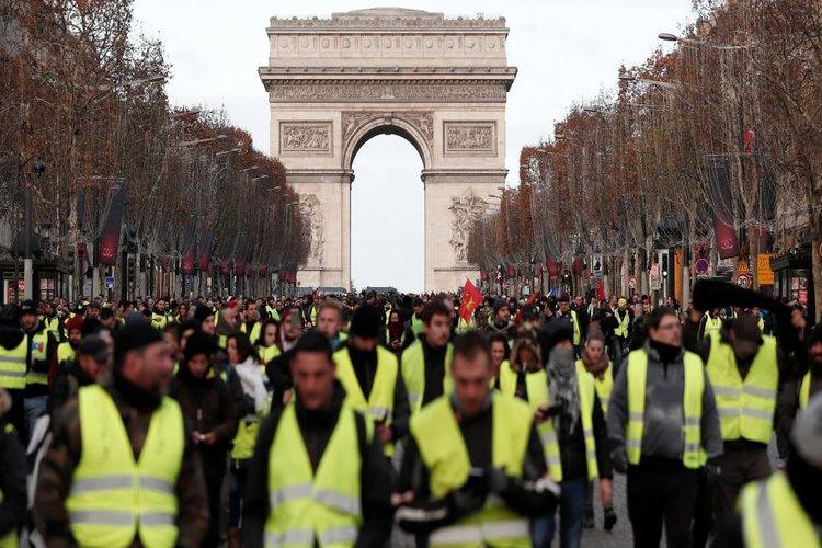 حراك السترات الصفراء في فرنسا