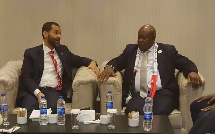 حميد الأحمر مع رئيس البرلمان الغيني بيساو