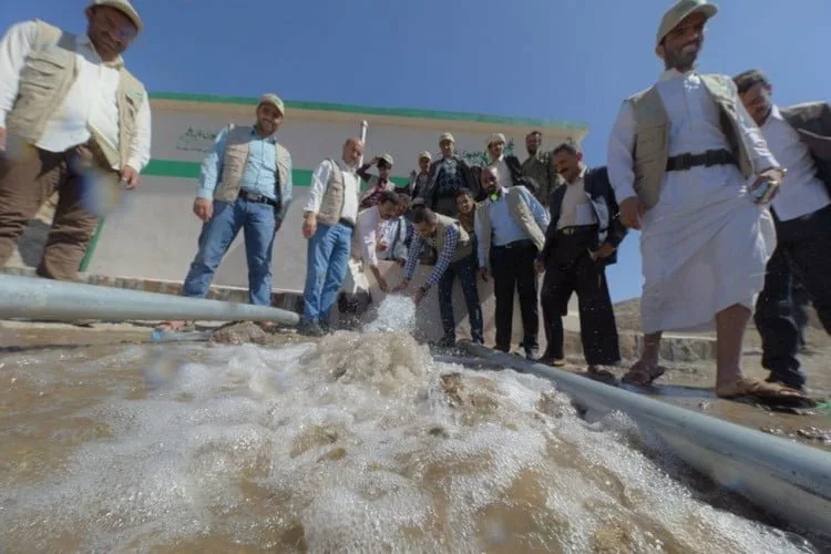 العون المباشر تفتتح مشروعين في ذمار يوفران المياه لـ10 آلاف يمني
