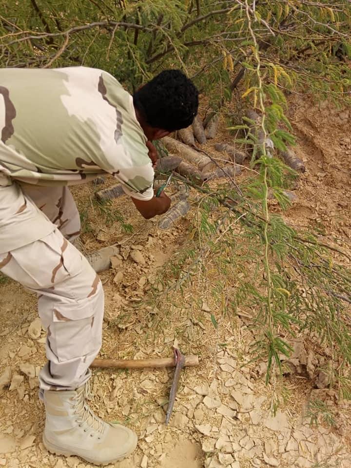 العثور على قذائف متفجرة شديدة الخطورة شمال المكلا 